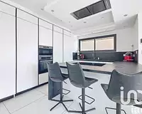 Maison, 235 m²