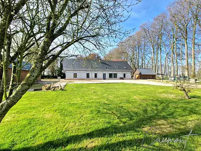 Maison, 240 m²