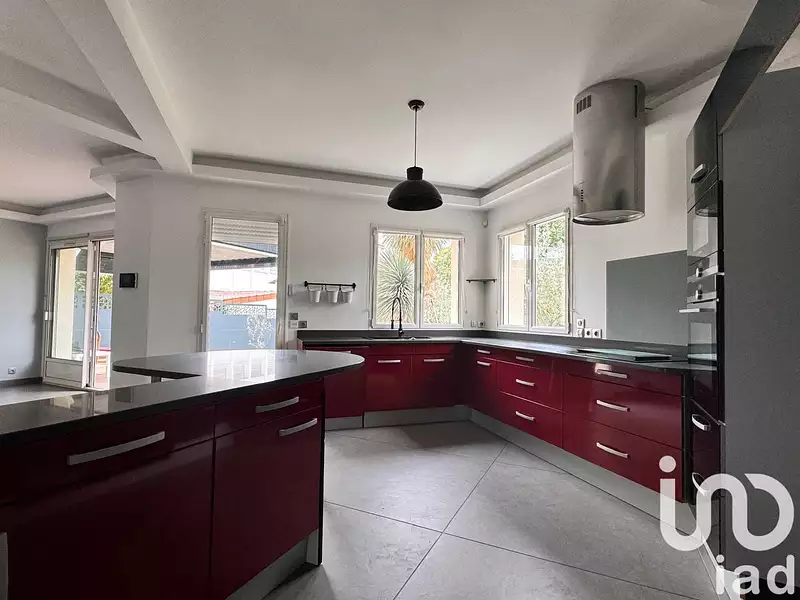 Maison, 307 m²