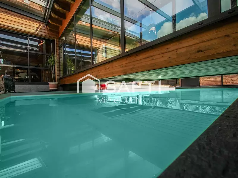 Maison, 225 m²