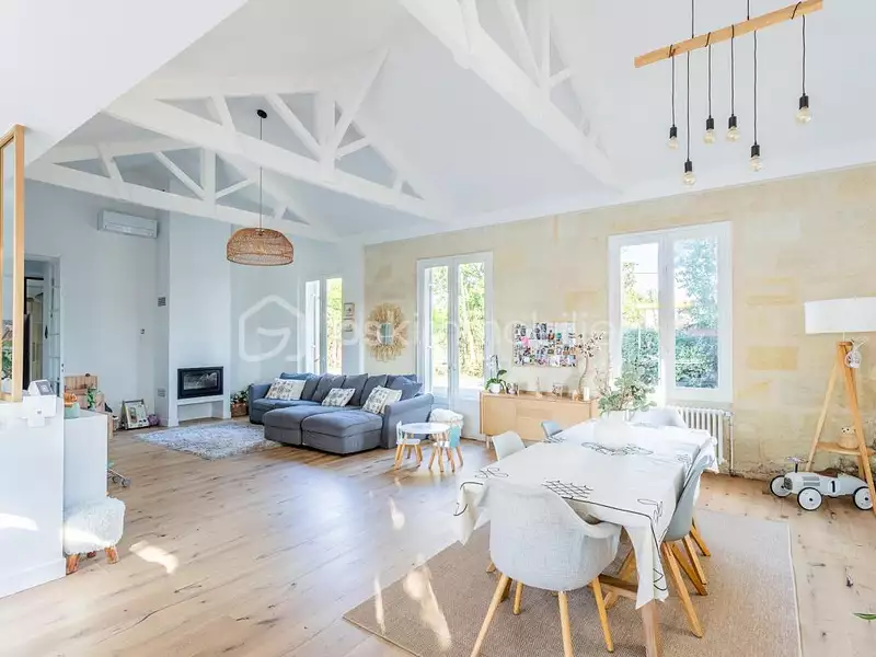 Maison, 260 m²