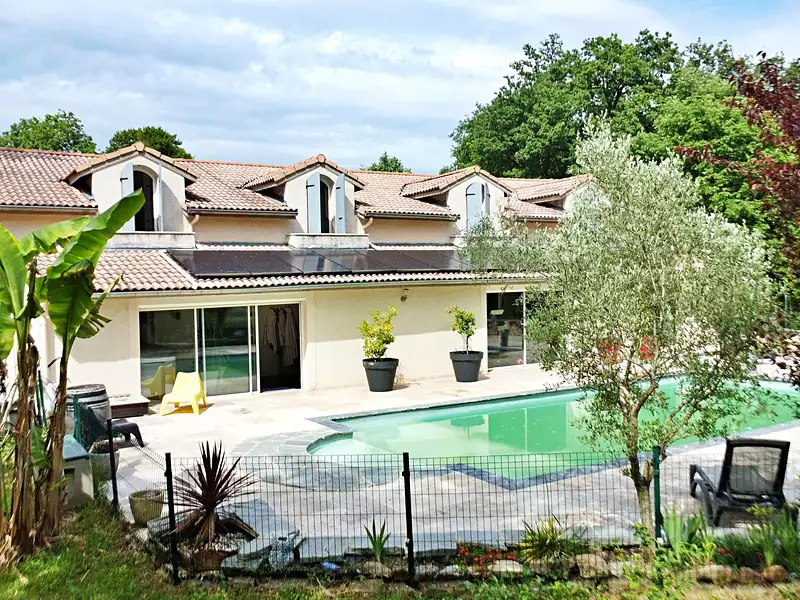Maison, 338,08 m²