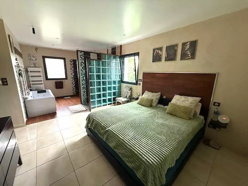 Maison, 365 m²