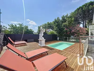 Maison, 220 m²