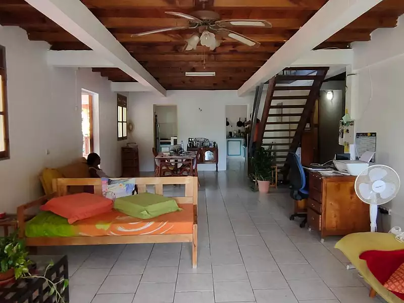 Immeuble, 648 m²