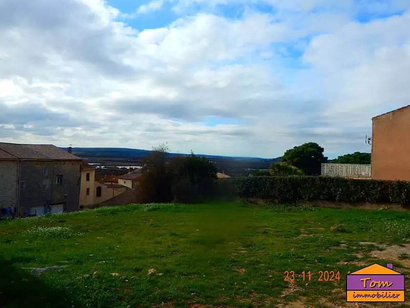Terrain, 689 m²