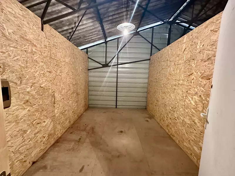 Parking, 320 m²