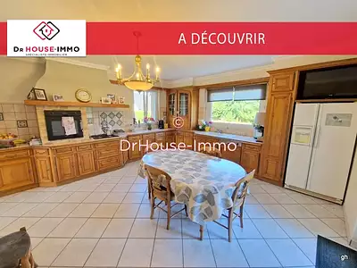 Maison, 225 m²