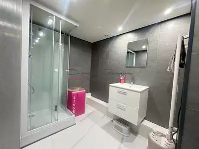 Maison, 245 m²