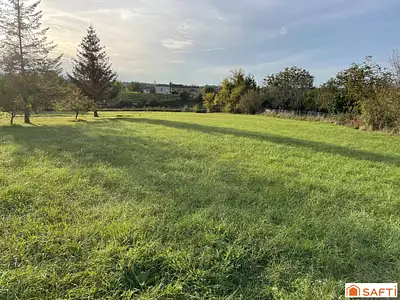 Terrain, 2 810 m²