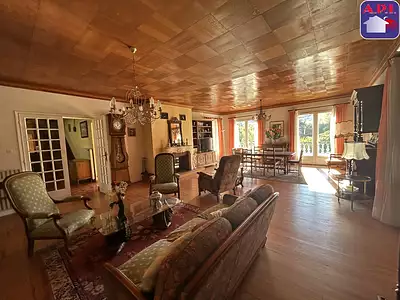 Maison, 235 m²