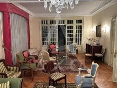Maison, 439,9 m²