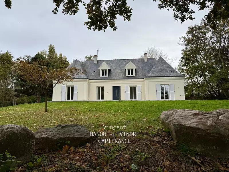 Maison, 248 m²