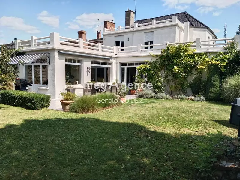 Maison, 230 m²