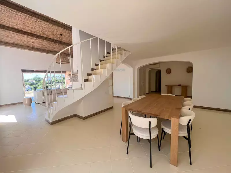 Maison, 230 m²