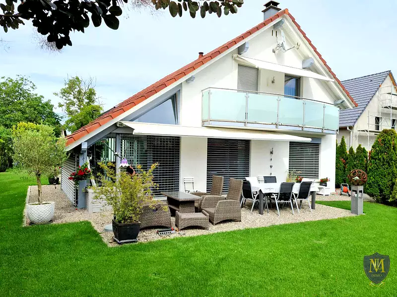 Maison, 166 m²