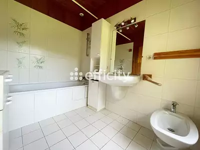 Maison, 225 m²