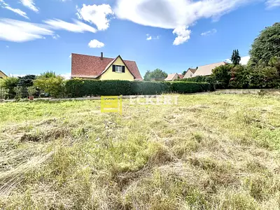 Terrain, 776 m²