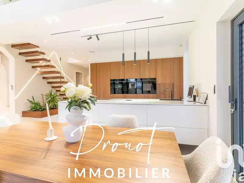 Maison, 226 m²