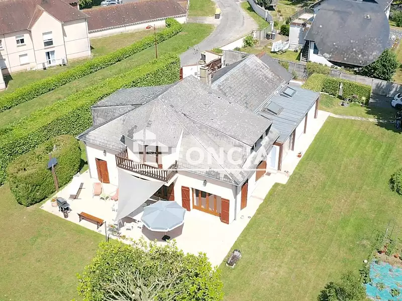 Maison, 240 m²