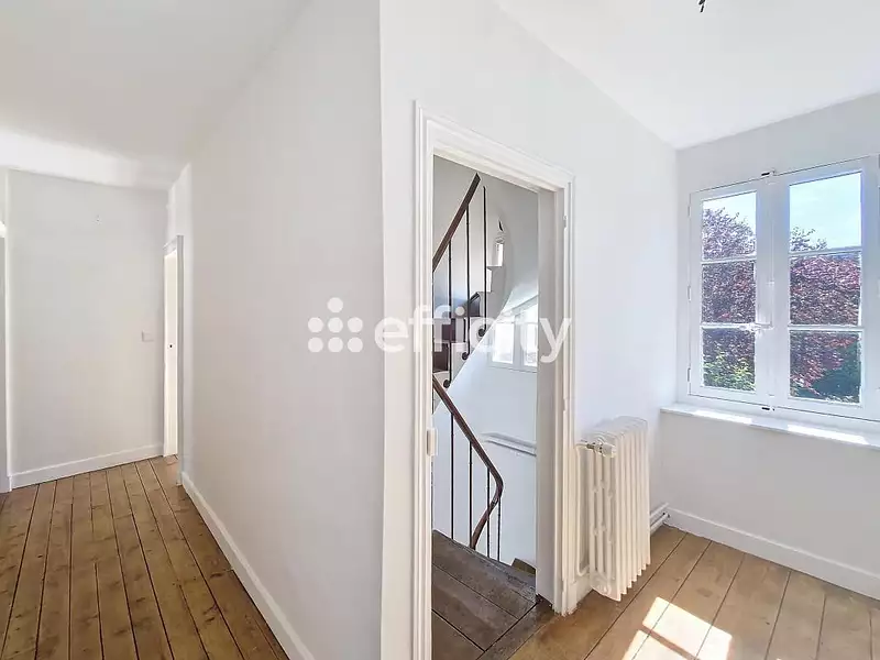 Maison, 220 m²