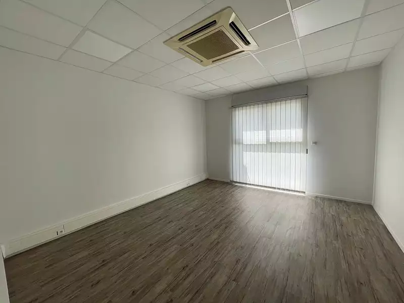 Divers, 200 m²