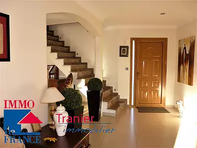 Maison, 235 m²