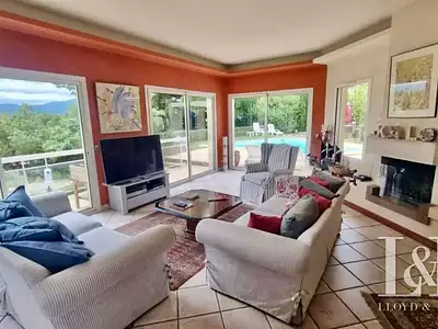 Maison, 313 m²