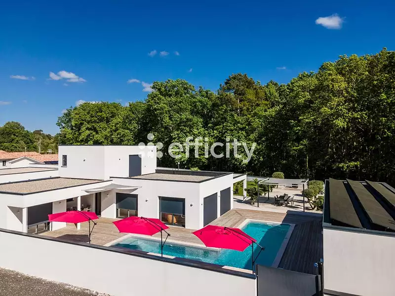 Maison, 340 m²