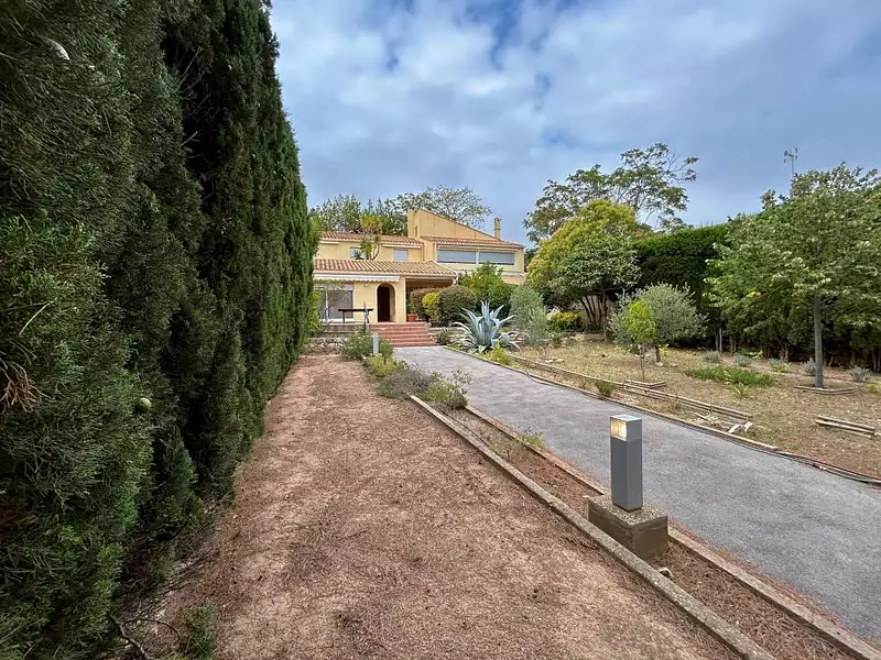 Maison, 300 m²