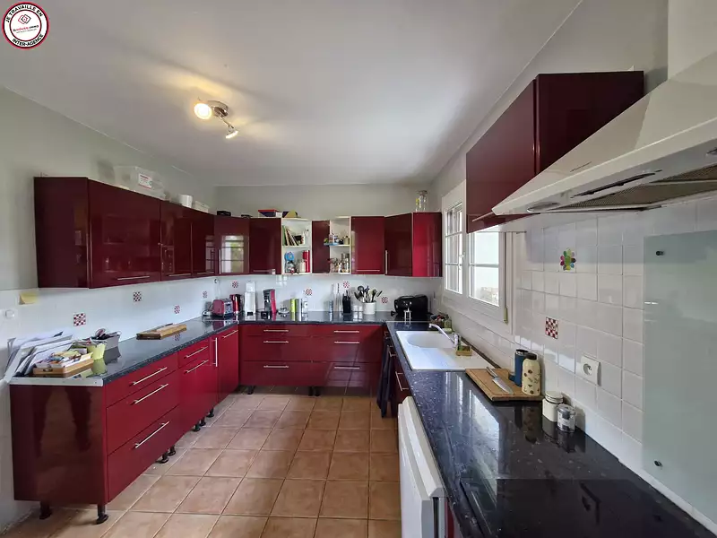 Maison, 195 m²