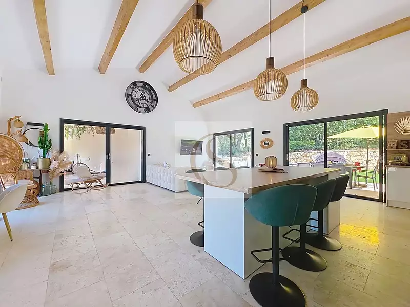 Maison, 180 m²