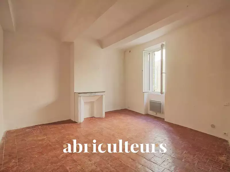 Immeuble, 168,48 m²