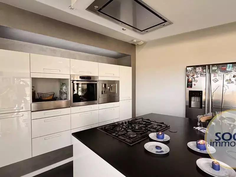Maison, 165 m²