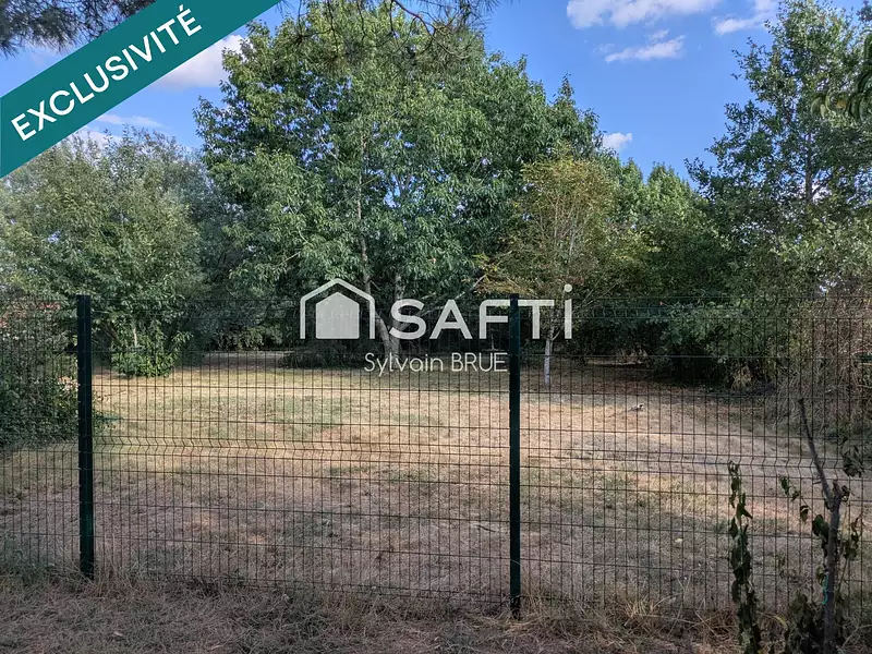 Terrain, 2 553 m²