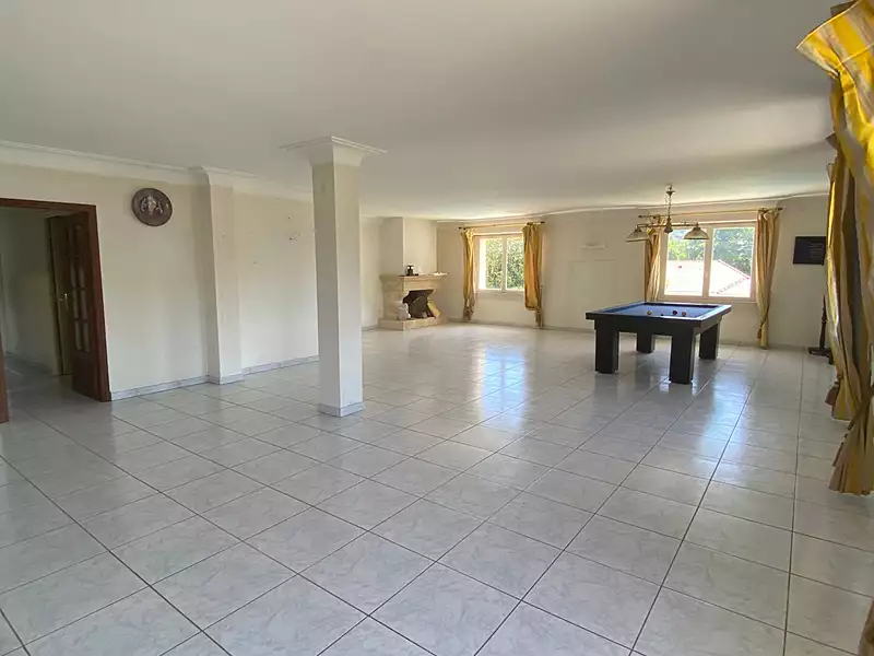 Maison, 300 m²