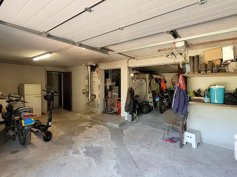 Maison, 235 m²
