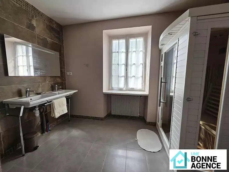 Maison, 223 m²