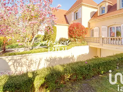 Maison, 220 m²
