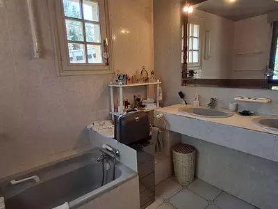 Maison, 235 m²