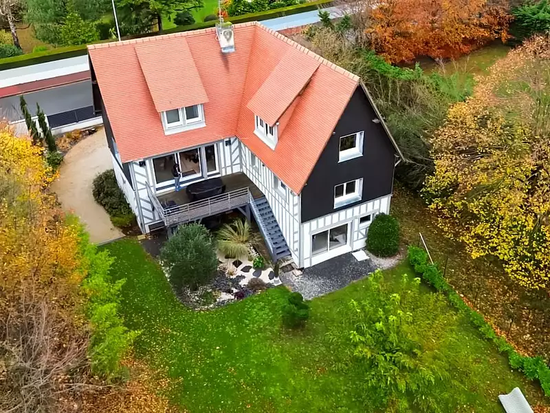 Maison, 230 m²