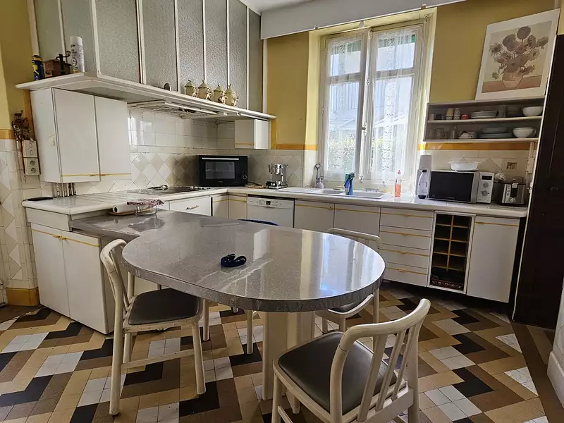 Maison, 240 m²