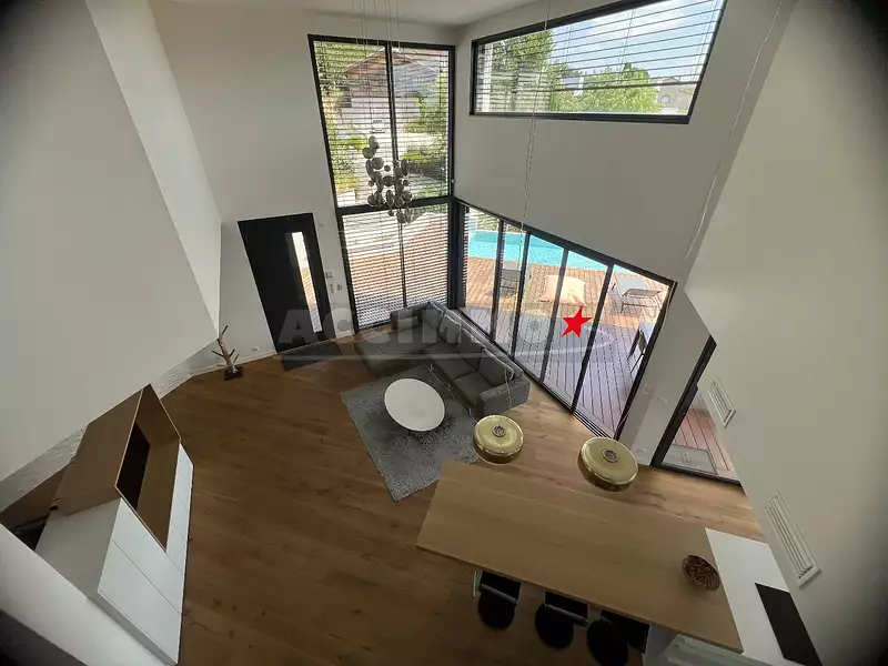 Maison, 160 m²
