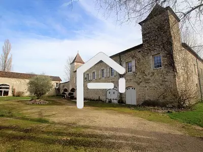 Maison, 943 m²