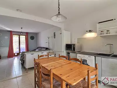 Maison, 177,6 m²