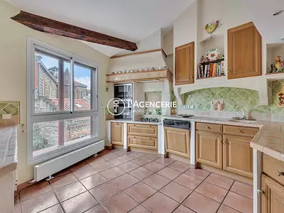 Immeuble, 190 m²
