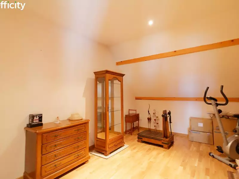 Maison, 215 m²