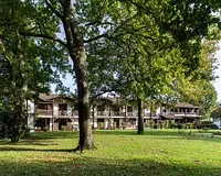 Maison, 1 565 m²