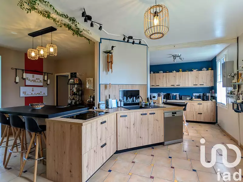 Maison, 230 m²