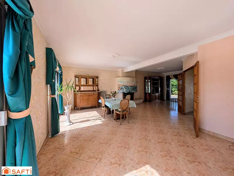 Maison, 181 m²